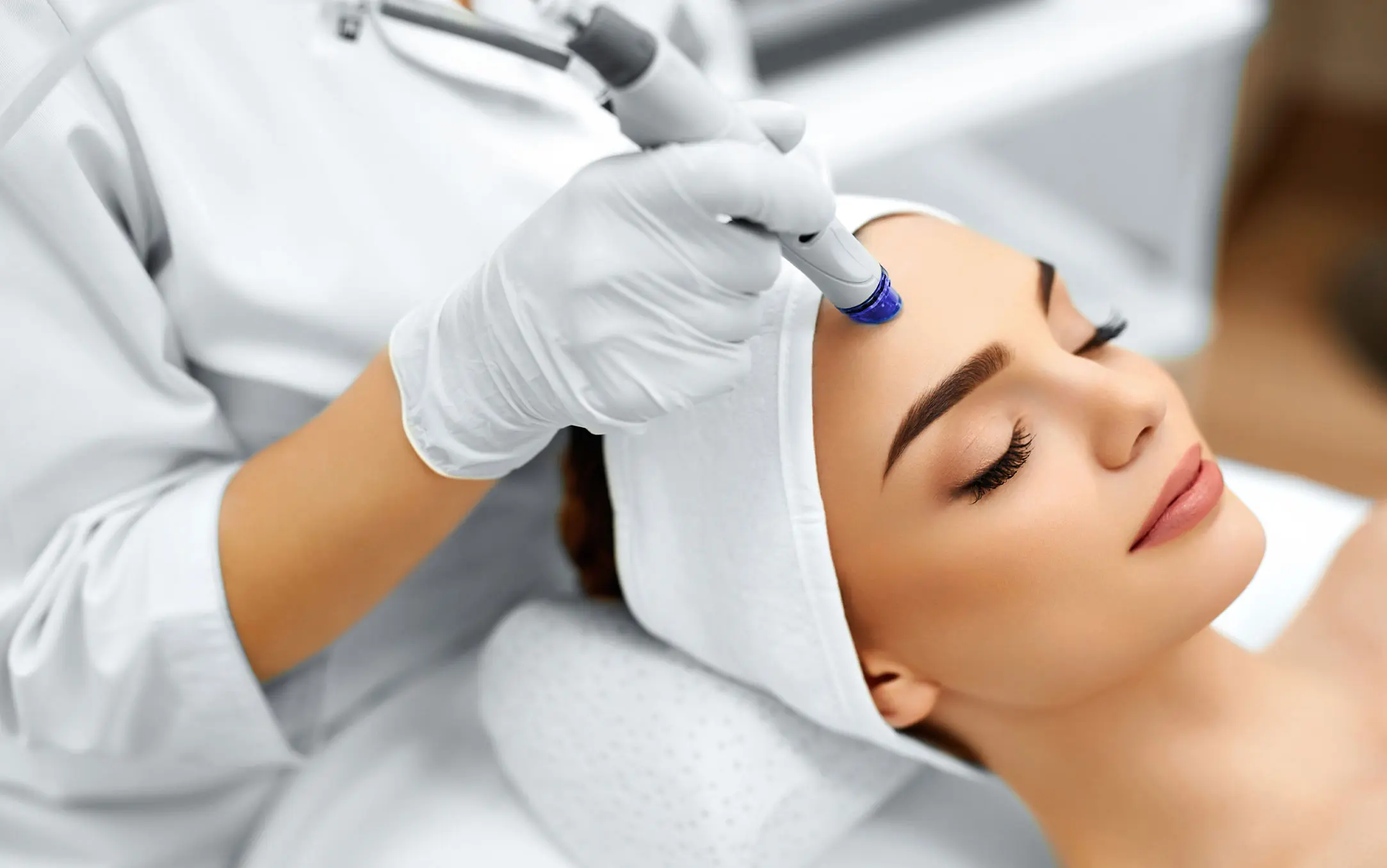 What Is Collagen Lift Therapy and How Can It Help Ageing, Loose Skin Barry?